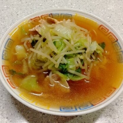 お昼ご飯にと思って作らせて頂きました｡(v^-ﾟ)神座ラーメンは知らなかったのですが､美味しかったです!(o^～^o)
スープもさっぱりでゴクゴク飲めました!!